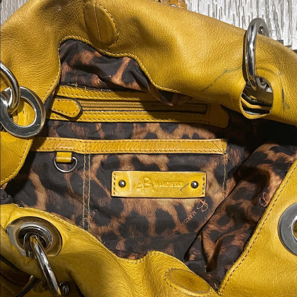 B Makowsky Yellow Leather Tote Bag Have Some Damage - Picture 3 of 10